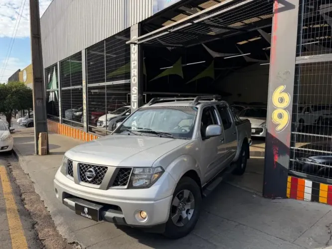Nissan Frontier SE Attack CD 4X2 2.5 TB Diesel 2013