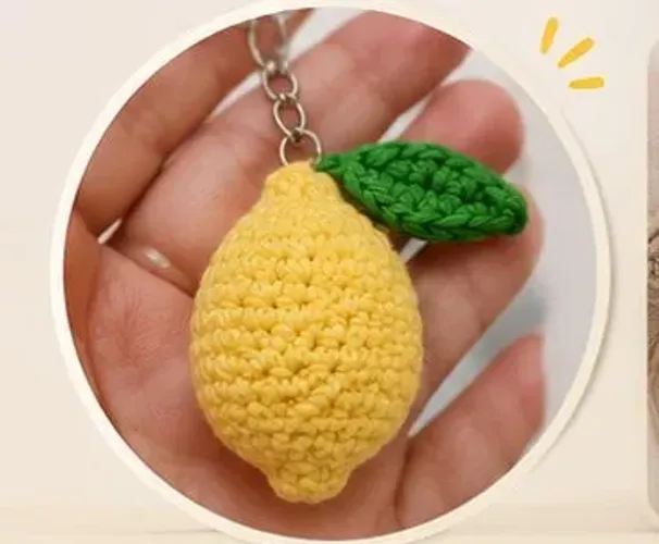 Chaveiro limão amigurumi