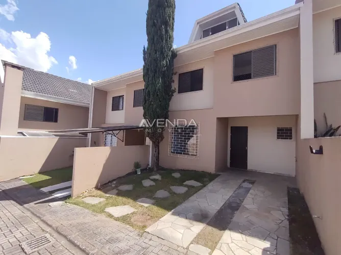 Ótimo sobrado Triplex em condomínio no Bairro Alto, com 03 dormitórios, sendo 1 suíte com