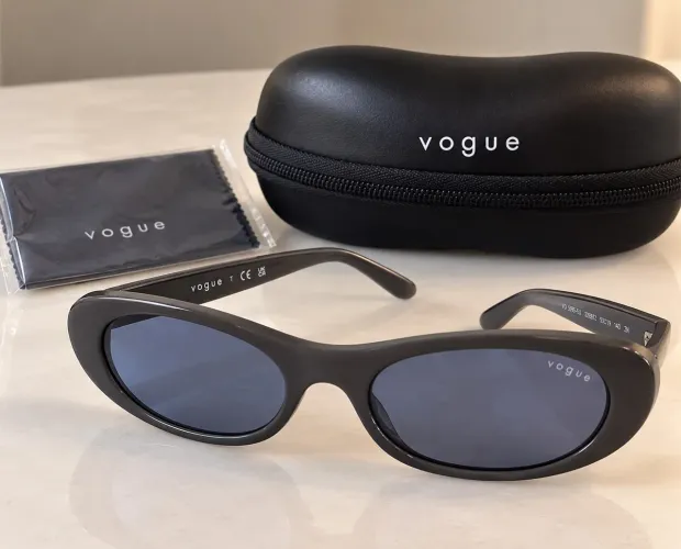 ÓCULOS DE SOL VOGUE EYEWEAR - NOVO, NUNCA USADO!