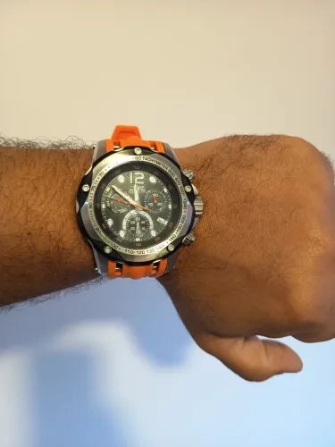 Invicta Relógio masculino Speedway de quartzo de silicone de 51 mm