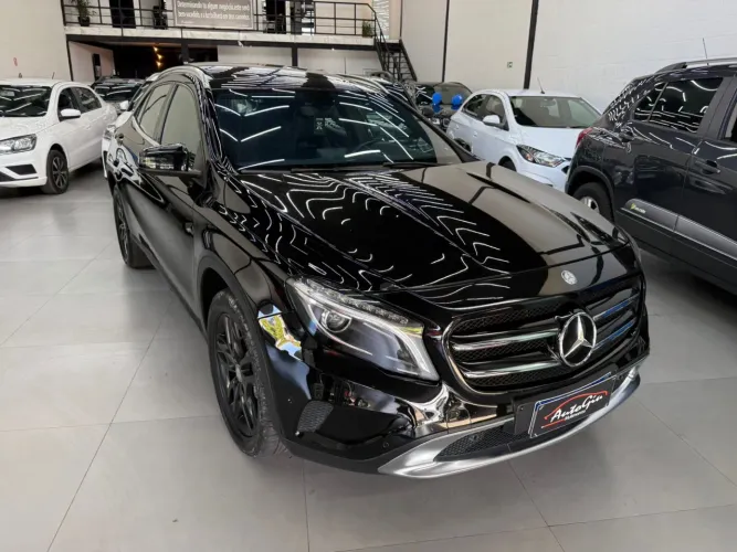Mercedes-Benz GLA 200 Adv. 1.6/1.6 TB 16V Flex Aut. 2015