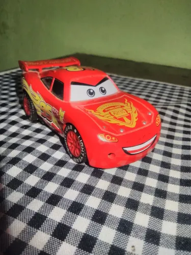 Carro relâmpago McQueen da Disney