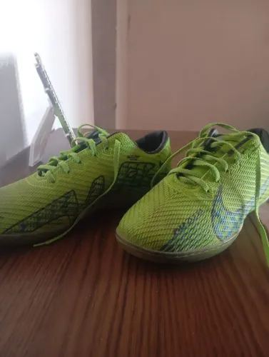 Chuteira futsal, não usada