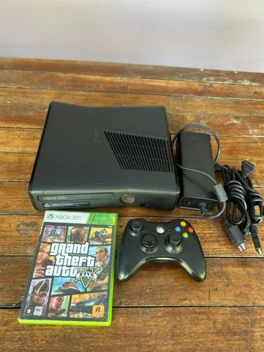 Xbox 360 slim completo funcionando 100% faço envio para todo o Brasil pela Olx pay