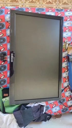 Tv led Samsung 24 polegas não é smart em perfeitas condições