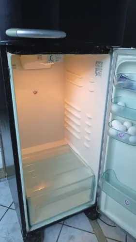 Vendo Geladeira