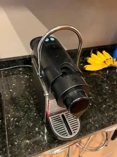 Cafeteira Nespresso Retirada de Peças