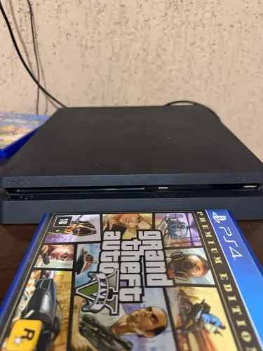 PS 4 com 3 jogos