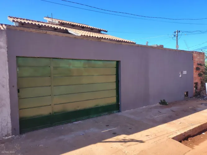 Casa 3 dormitórios para Locação em Senador Canedo, Jardim Primavera, 3 dormitórios, 1 suít