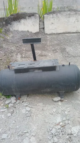 Vendo cilindro de ar comprimido 250 litros em perfeitas condições