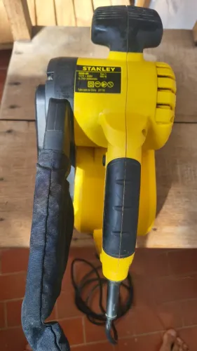 Lixadeira de cinta Stanley 900w
