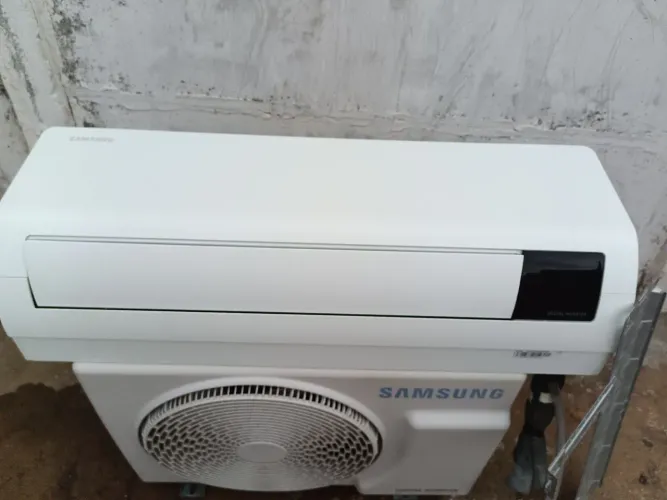 vendo ar condicionado  esse valor já e instalado.. 