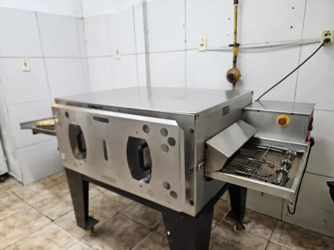 Forno esteira tupasy