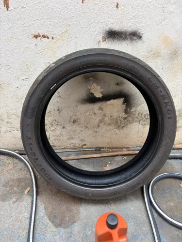 pneu 130 70 17 praticamente novo