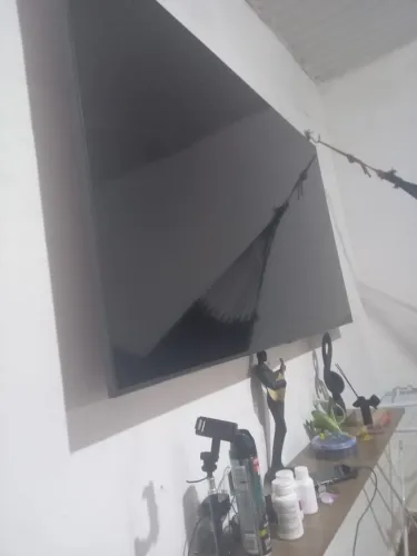TV 4K 70 polegada