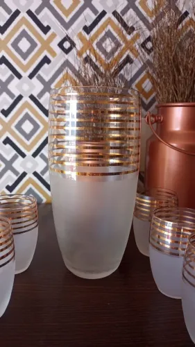 Jogo Cristal Antigo de Coqueteleira e Copos Filetados a Ouro