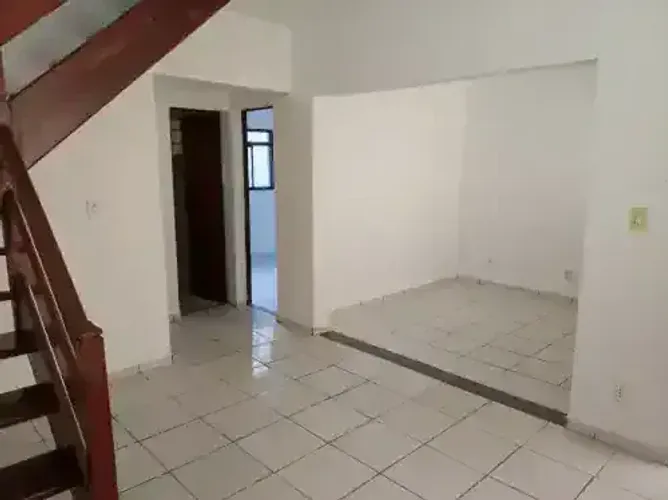 Casa geminada com 2 quartos, 1 vaga e 68m² à venda no Barreiro, Belo Horizonte/MG