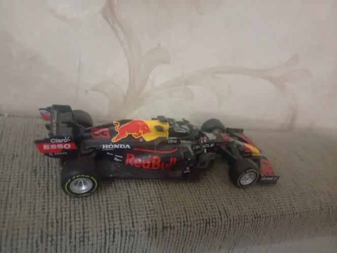 F1 da rede Bull modelo de 2024, item de colecionador