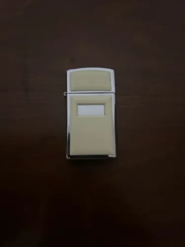 Zippo Ultralite Slim Branco
