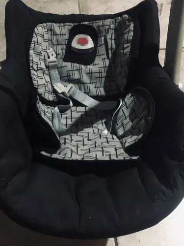 Kit Bebê conforto completo + canguru passeio