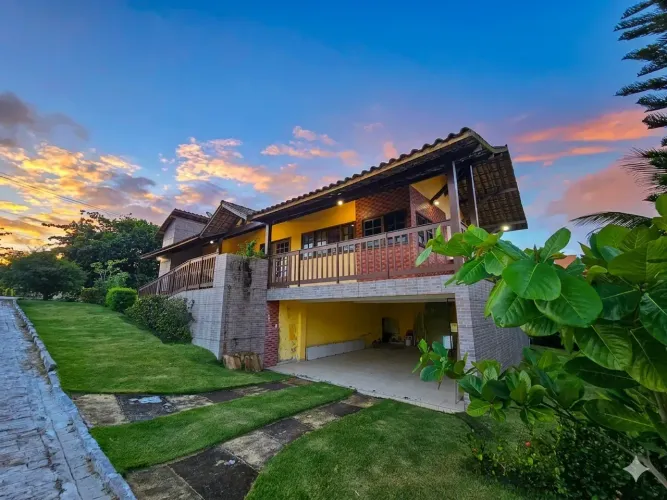 Vendo casa residencial em condomínio fechado com 3 quartos sendo 1 suíte, em Chã Grande/PE