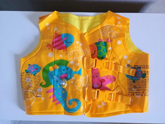 Colete inflável infantil