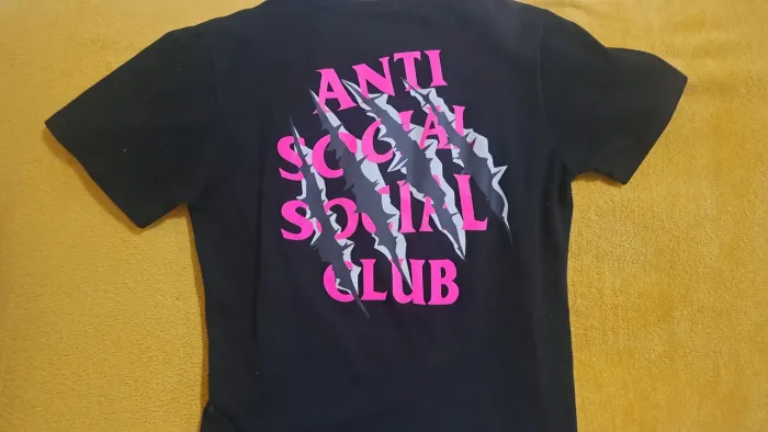 Camiseta Anti Social Social Club tamanho M