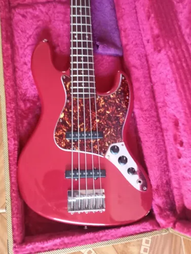 Baixo fender squier