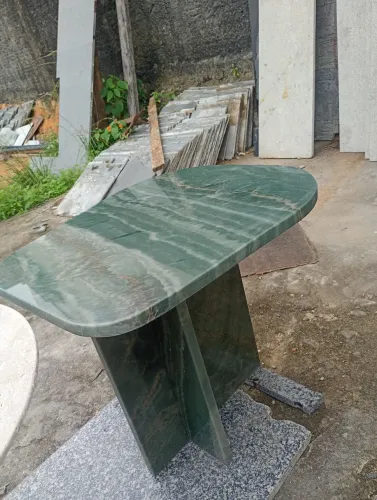 Mesa de mármore