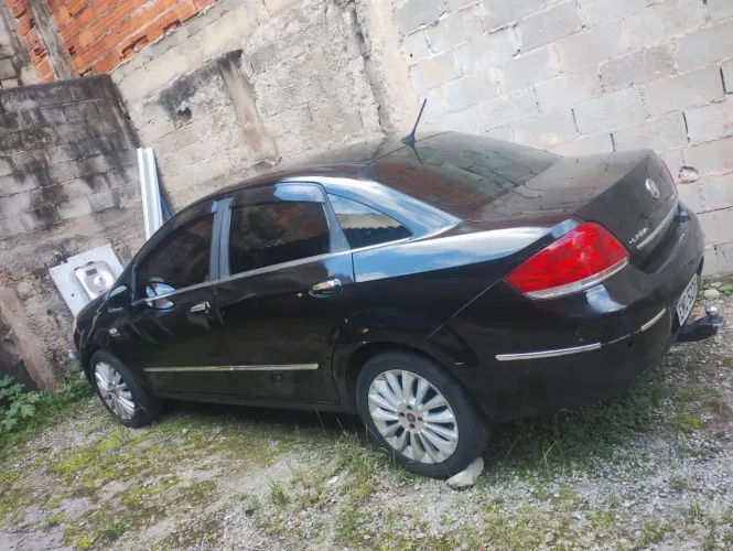 Fiat Linea Absolute 1.9/1.8 Flex Dualogic 4P 2010