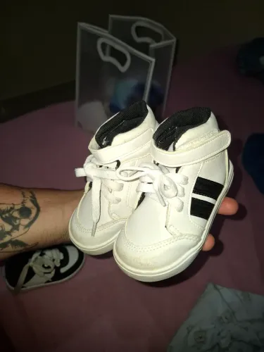Tenis
