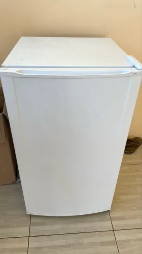Frigobar Electrolux 120litros seminovo