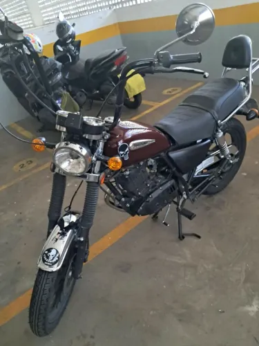 Suzuki Intruder 125 2008 / Vinho / 33.860 km baixo