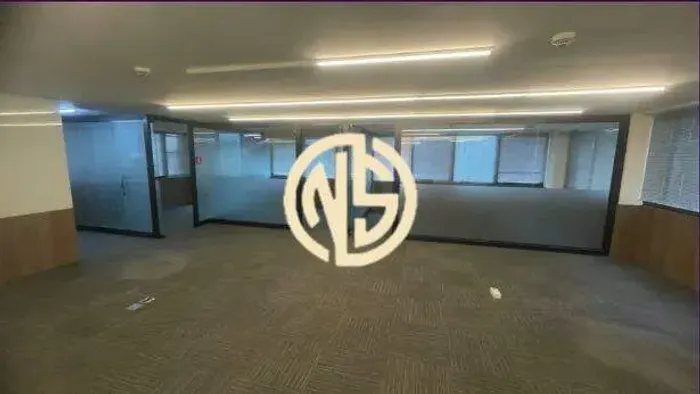 Sala Comercial de 200 m² para Aluguel em Santo Amaro, São Paulo
