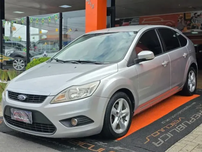Ford Focus 1.6 S/se/se Plus Flex 8v/16v 5P 2010