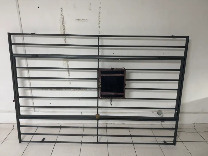 Grade de segurança para lojas 2,05x1,38