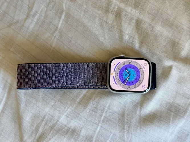 Apple Watch Series 8 45mm Silver Alumínio + Sport Loop