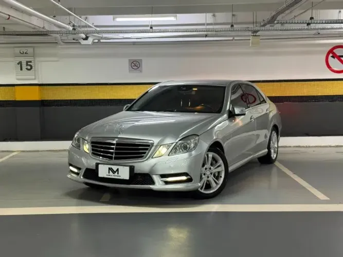 Mercedes-Benz E-500 CGI Guard VR4 4.7 V8 408cv 4P 2012