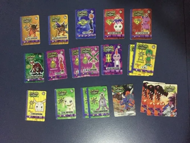 Lote Tazos Lig Mon Digimon 2001 - Elma Chips - 15 unitário e 5 repetidos