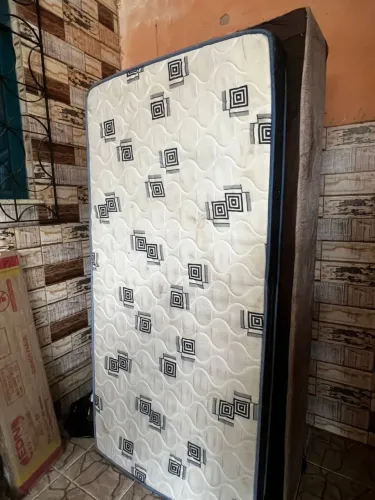 Colchão solteirão Ortobom D33 (ótimo estado)