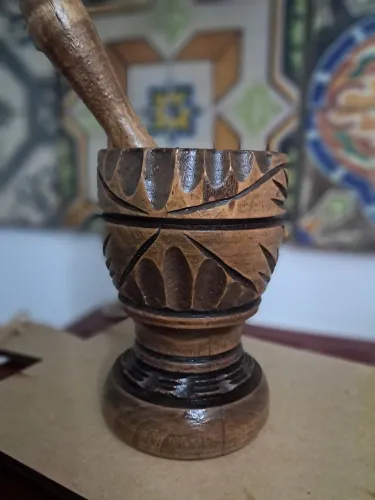 Pilão artesanal madeira nobre c/socador - Restaurado