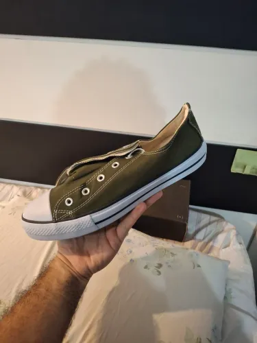 All Star nunca usado. Comprei 2 e só vi quando chegou