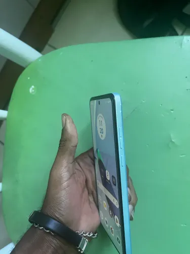 Moto g 84