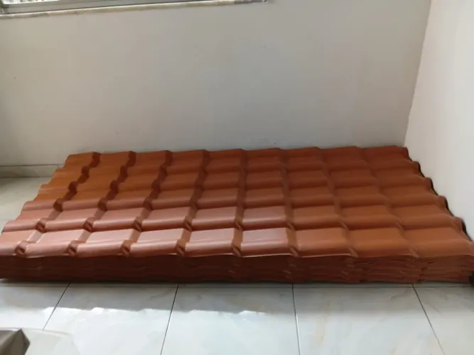 35 Telhas PVC e 200 parafusos