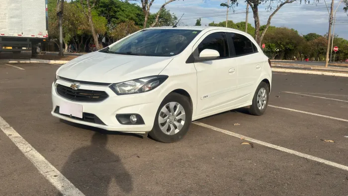 Chevrolet Onix Hatch LT 1.0 8V Flex Mec. 4P 2019