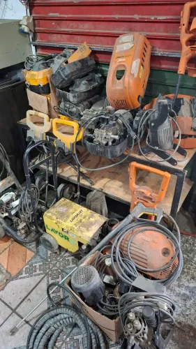 Lote de Máquinas/Lavadoras de Alta Pressão (Para Conserto ou Peças)