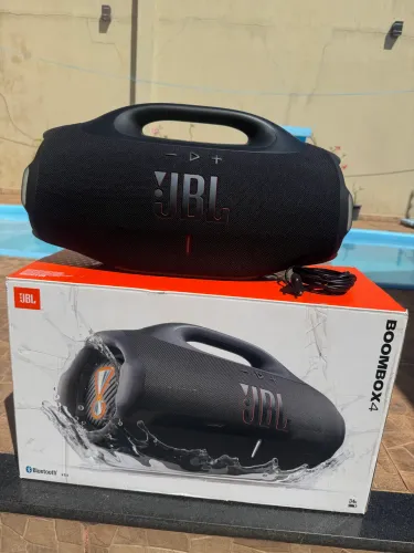 Bombox 4