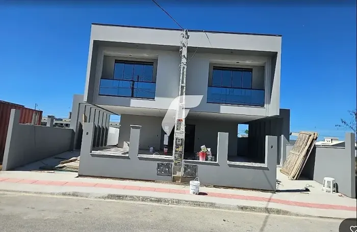 Casa 3 dormitório sendo 1 suíte com 161m2