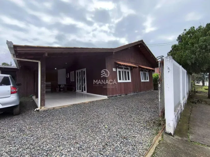 Casa com 03 dormitórios no bairro Itajuba em Barra Velha SC